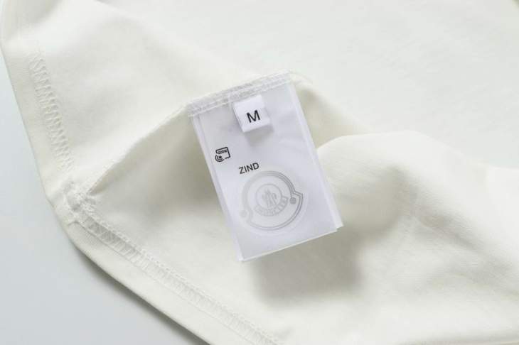 Picture of Moncler T Shirts Short _SKUMonclerXS-L55txM274953